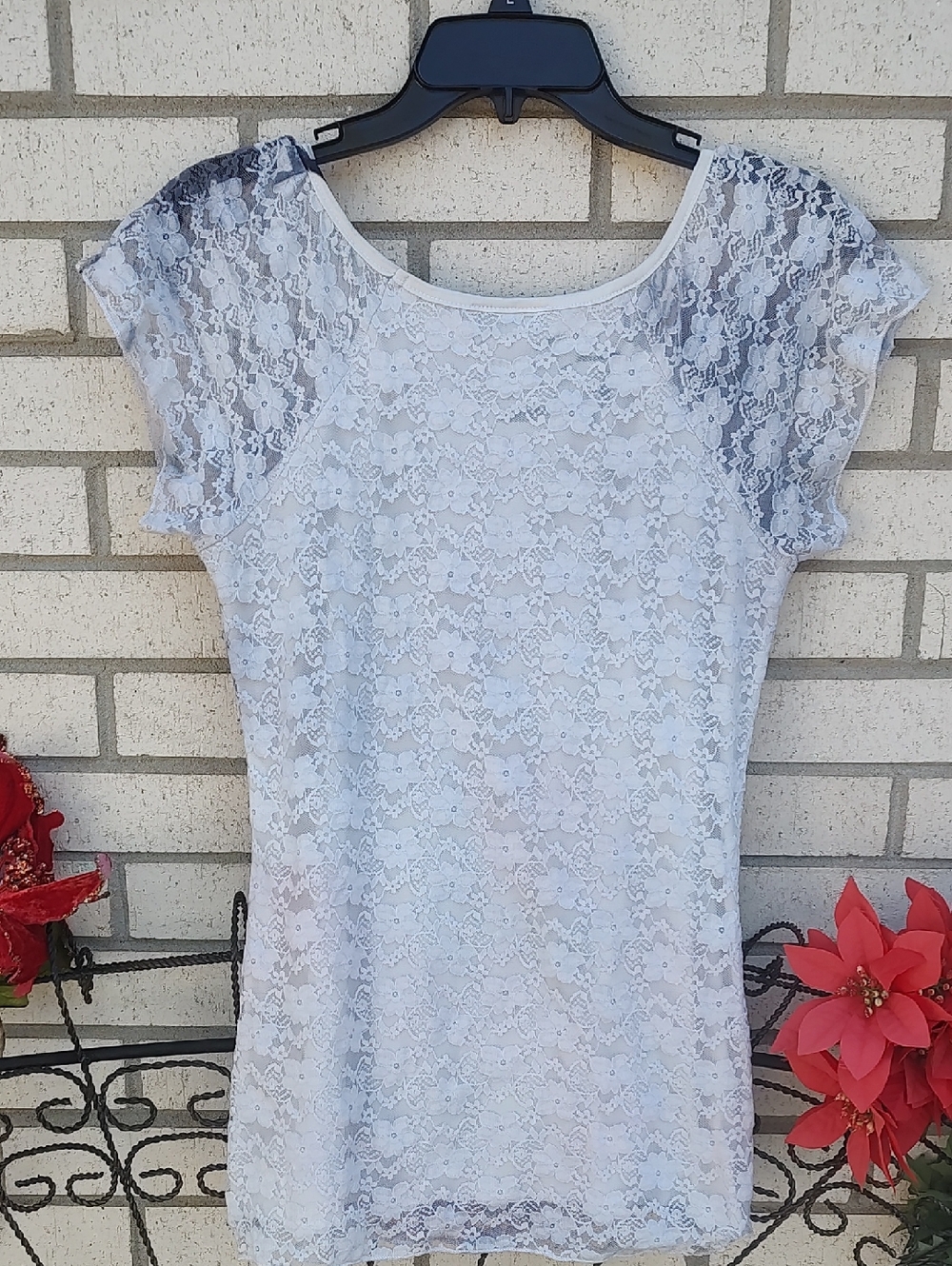 WHITE TOP - Picture 9 of 10